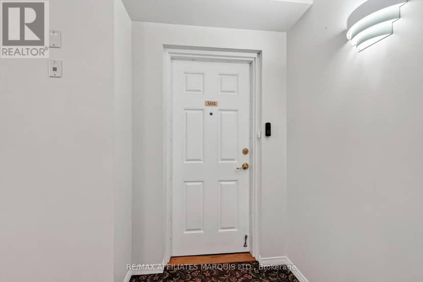 304 - 331 Water Street W — photo 8 of 40