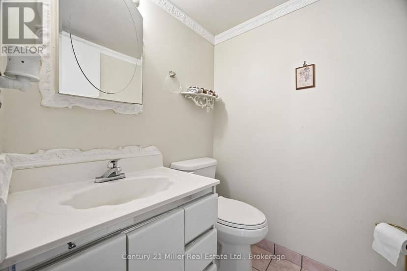 411 - 3845 Lake Shore Boulevard W — photo 19 of 33