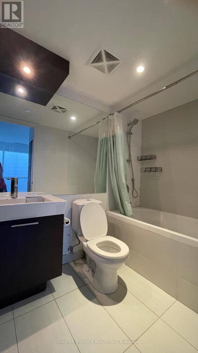 3509 - 386 Yonge Street — photo 12 of 15