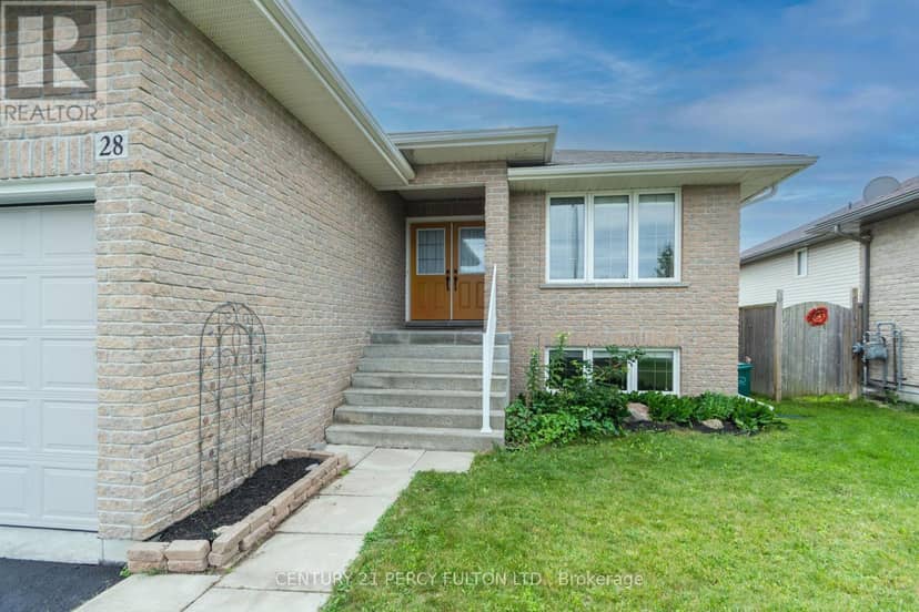 28 Freedom Crescent — photo 2 of 34