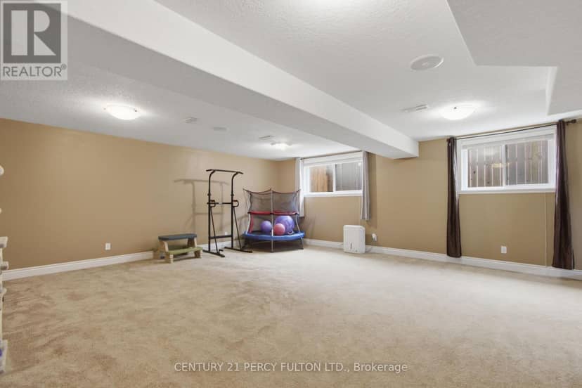28 Freedom Crescent — photo 26 of 34