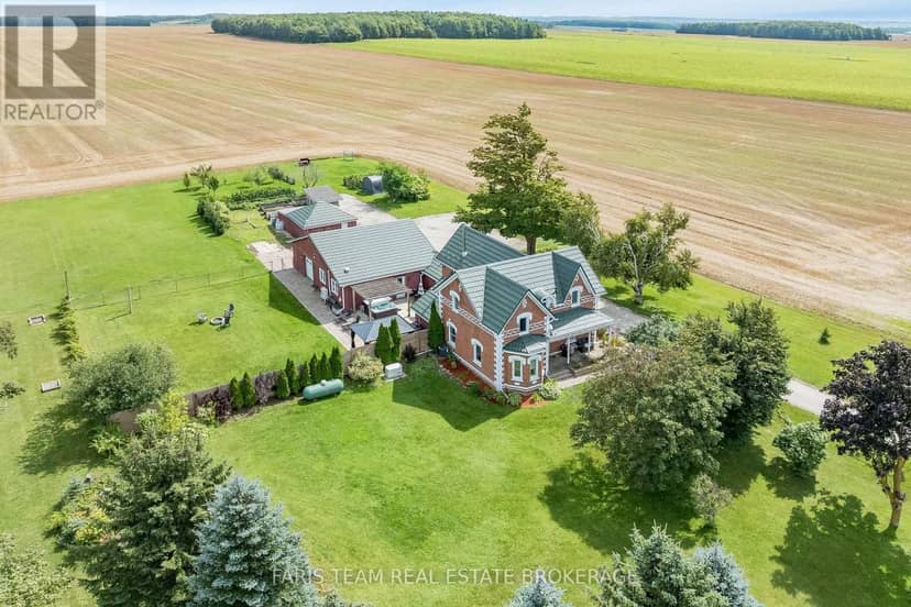 518079 County Road 124 — photo 1 of 40