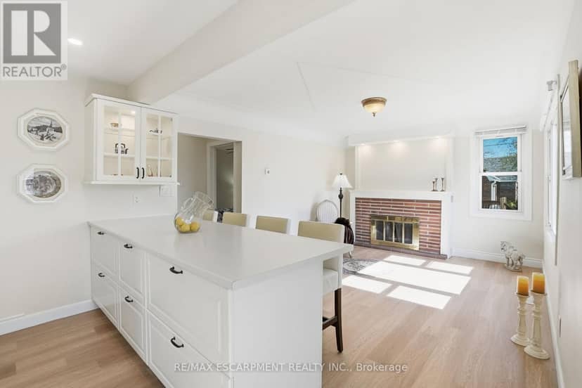 894 Garth Street, Hamilton, photo 4