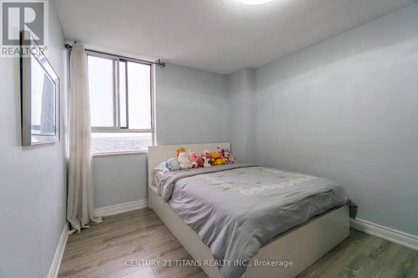 3001 - 3 Massey Square — photo 15 of 21