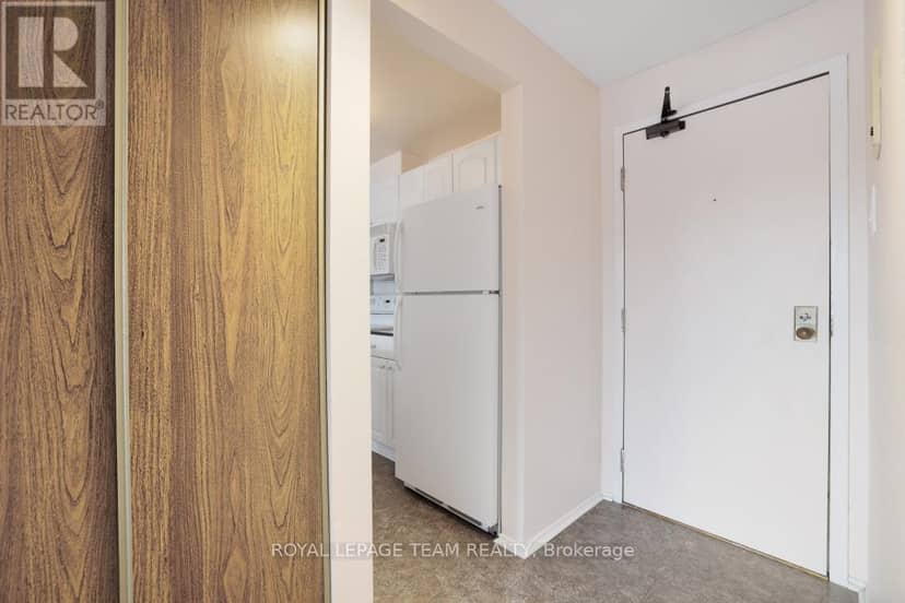 205 - 6532 Bilberry Drive, Ottawa, photo 3