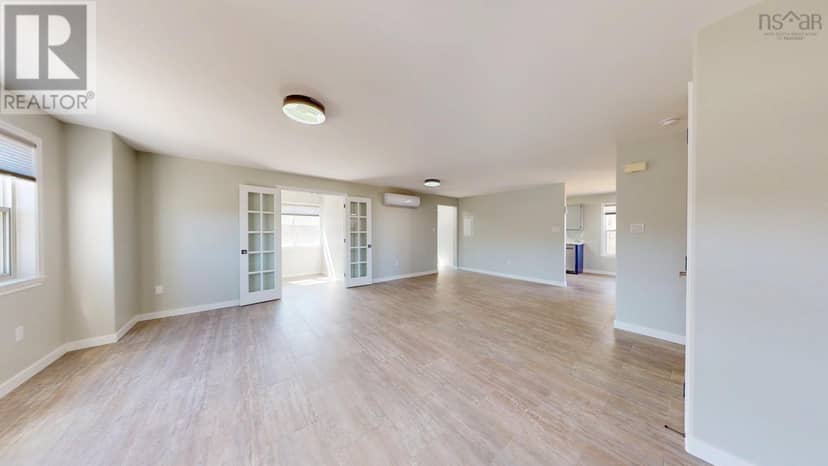 14-24 Kadray Court — photo 8 of 40