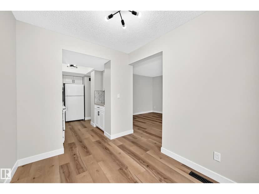 13845 24 ST NW — photo 14 of 40