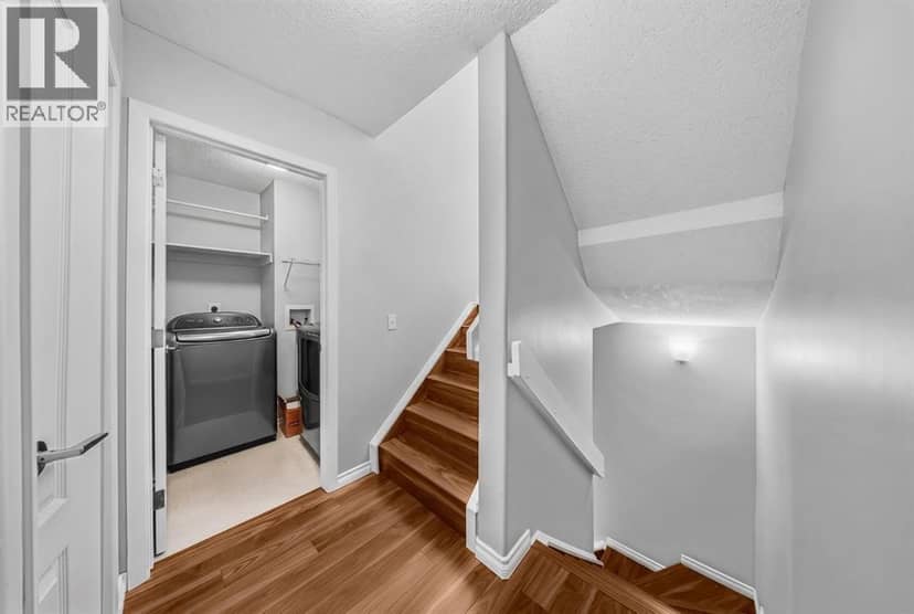 501 Patterson View SW, Calgary, photo 3