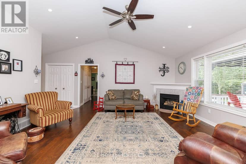 621 Parkdale Avenue — photo 12 of 40