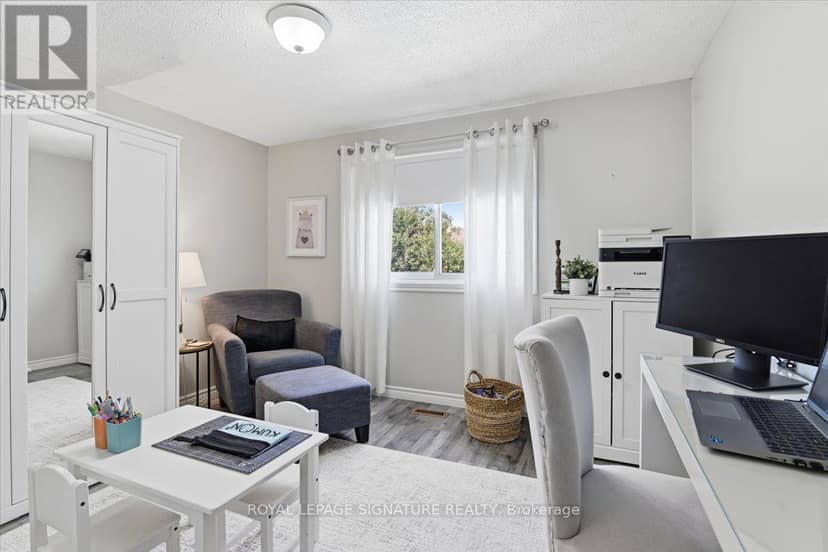 50 Lumsden Crescent — photo 25 of 40