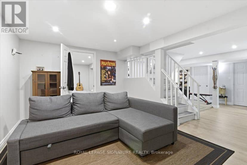 50 Lumsden Crescent — photo 28 of 40