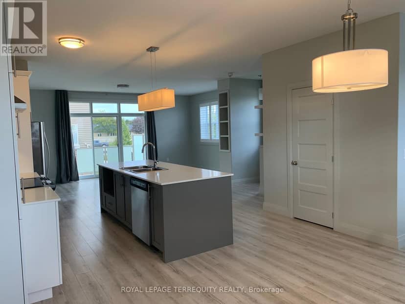2 - 3025 Singleton Avenue — photo 2 of 32