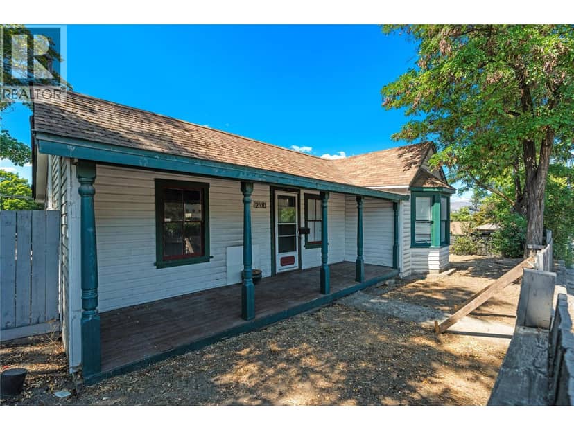 2100 32nd Street, Vernon