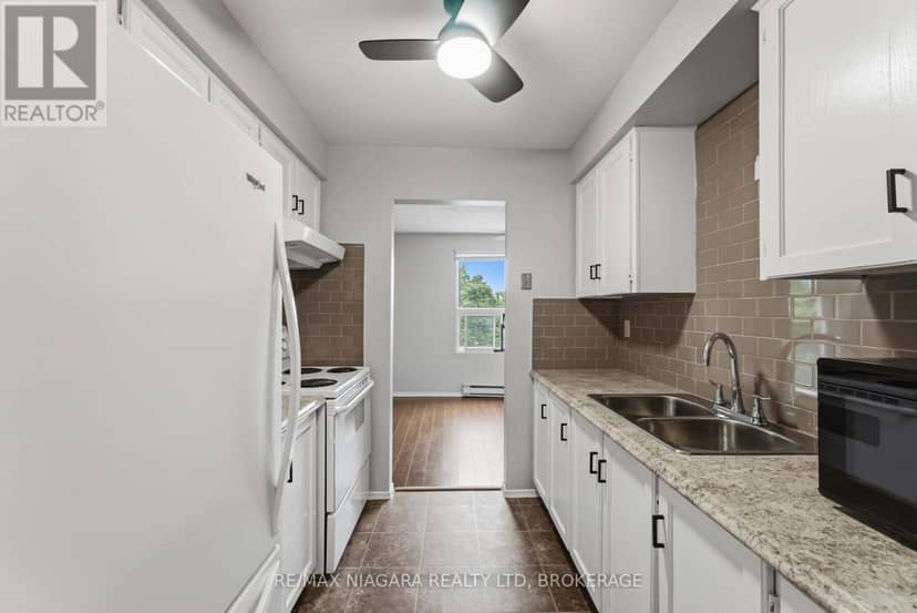 313 - 4209 Hixon Street — photo 13 of 30