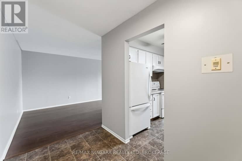 313 - 4209 Hixon Street — photo 14 of 30