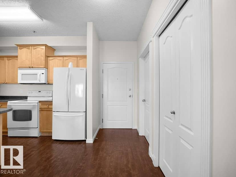 #116 16807 100 AV NW — photo 11 of 40