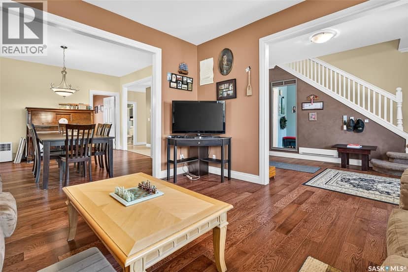 1129 1st AVENUE NE — photo 16 of 40