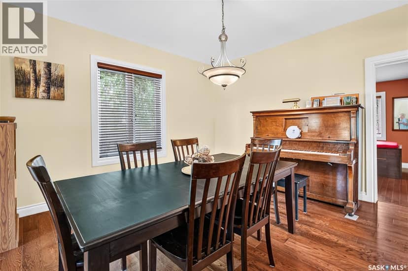 1129 1st AVENUE NE — photo 18 of 40