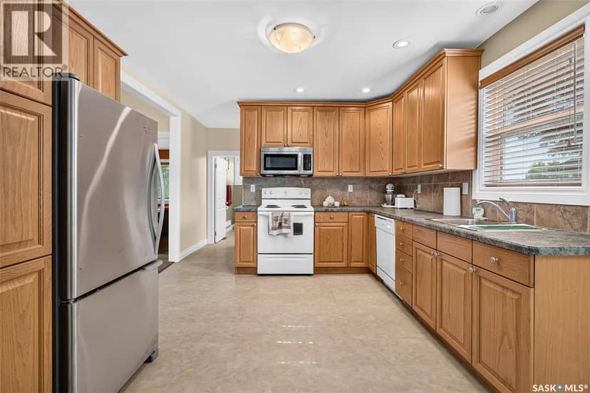 1129 1st AVENUE NE — photo 22 of 40