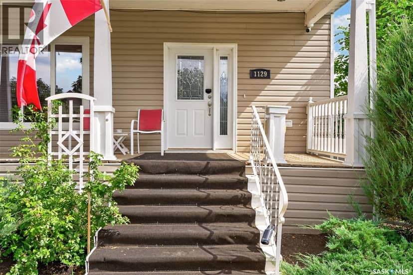 1129 1st AVENUE NE — photo 4 of 40