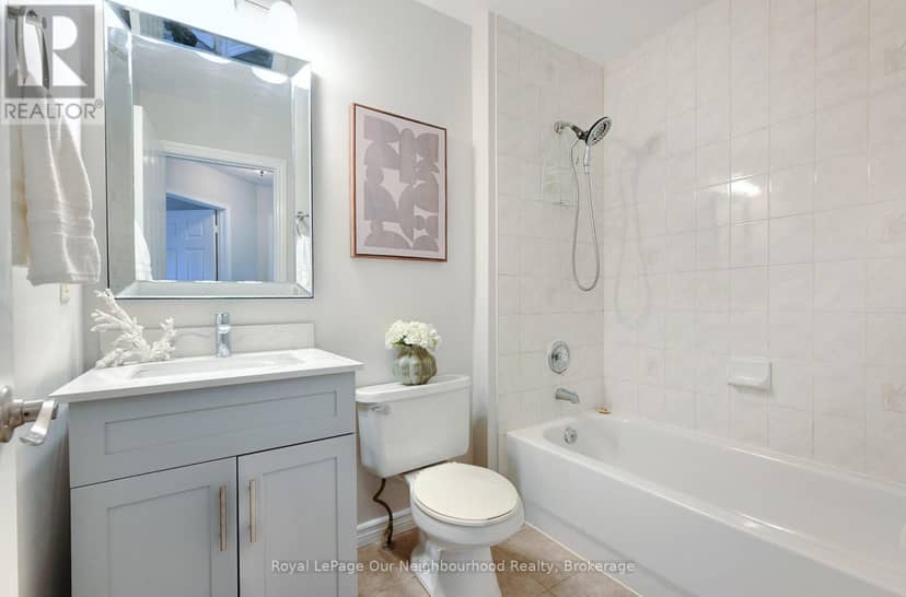 38 Wilkins Crescent — photo 13 of 22