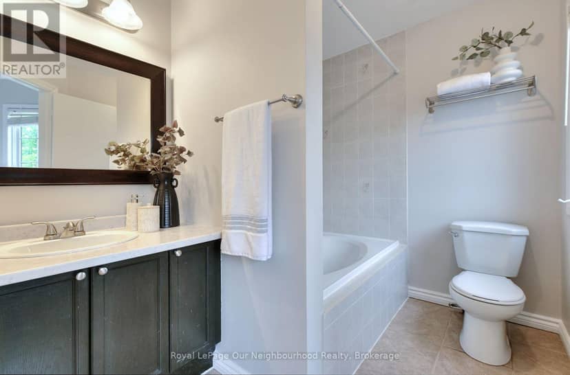 38 Wilkins Crescent — photo 16 of 22