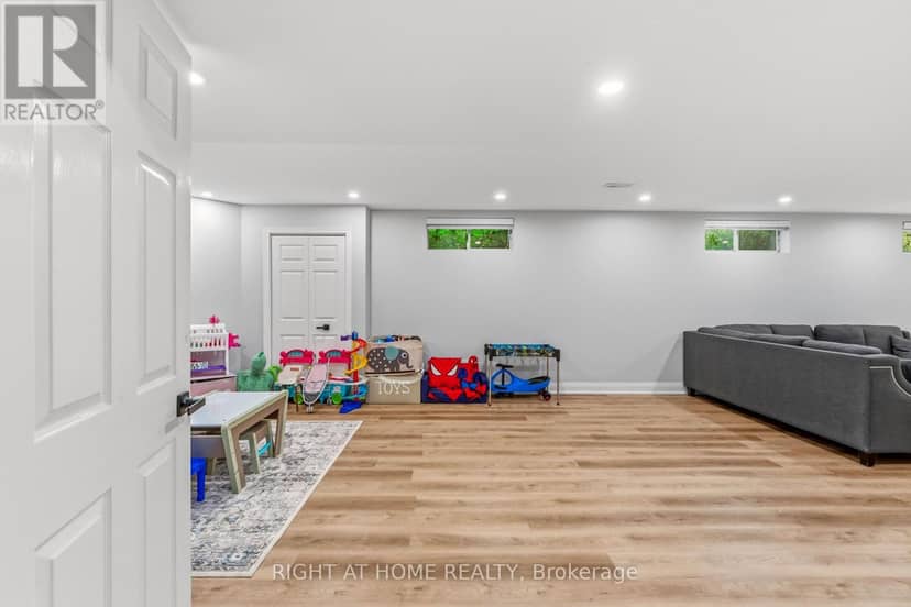 80 Edward Pottage Crescent — photo 35 of 40