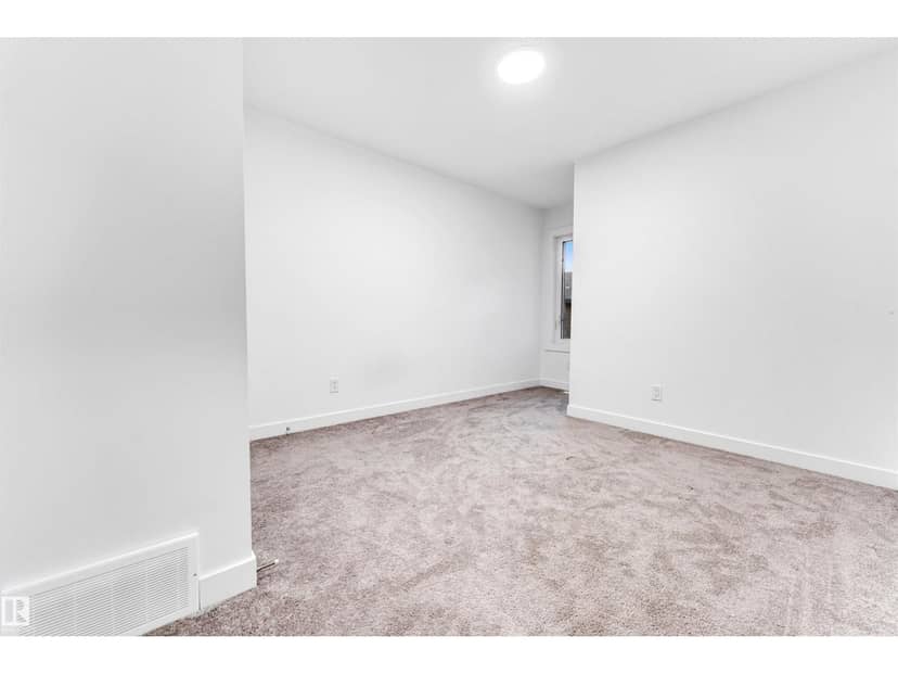 #45 2710 66 ST SW — photo 15 of 24