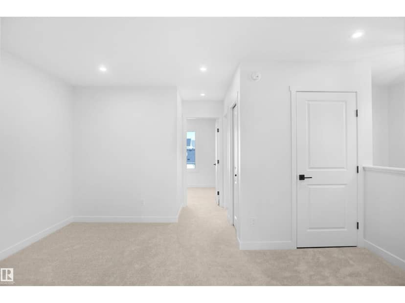 7339 181 AV NW — photo 16 of 27