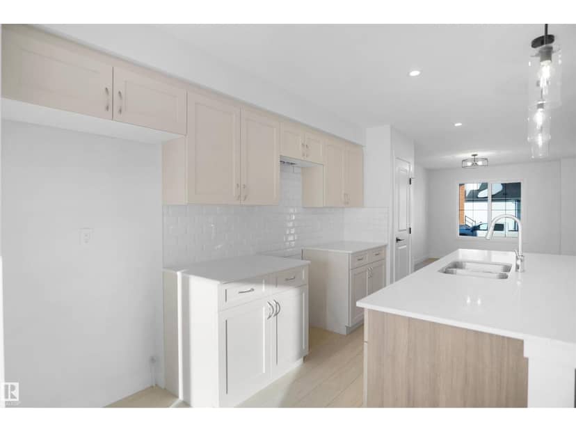 7339 181 AV NW — photo 9 of 27