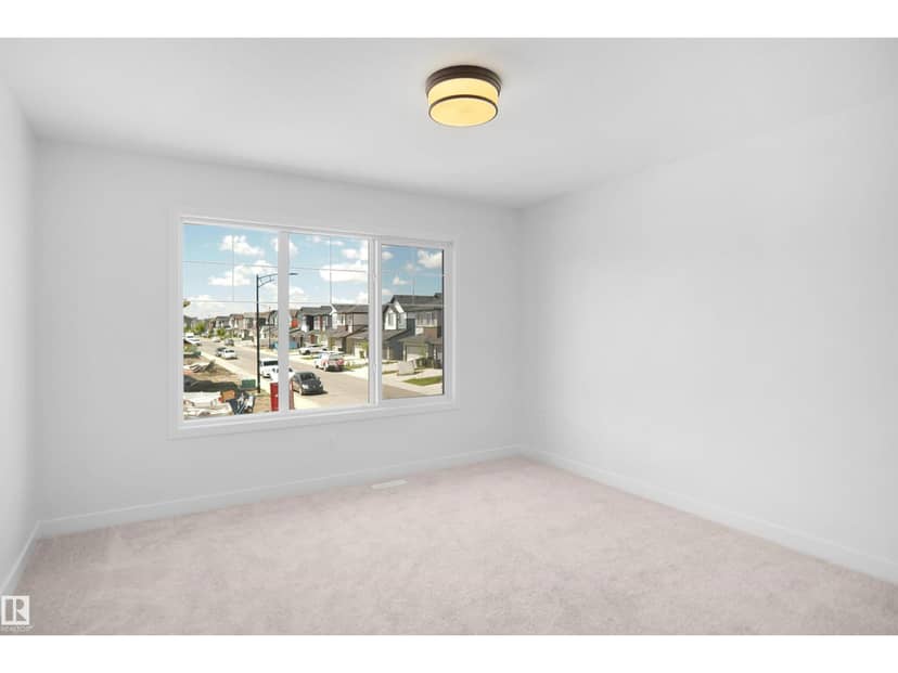 7319 181 AV NW — photo 21 of 31