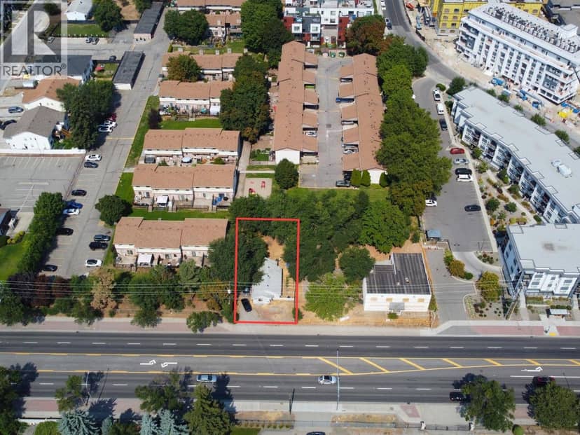 1230 Highway 33 W, Kelowna