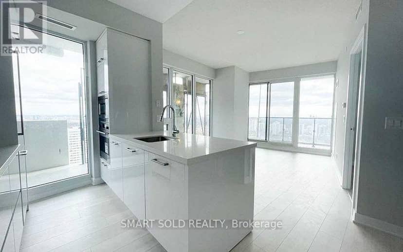 3103 - 2221 Yonge Street — photo 8 of 18