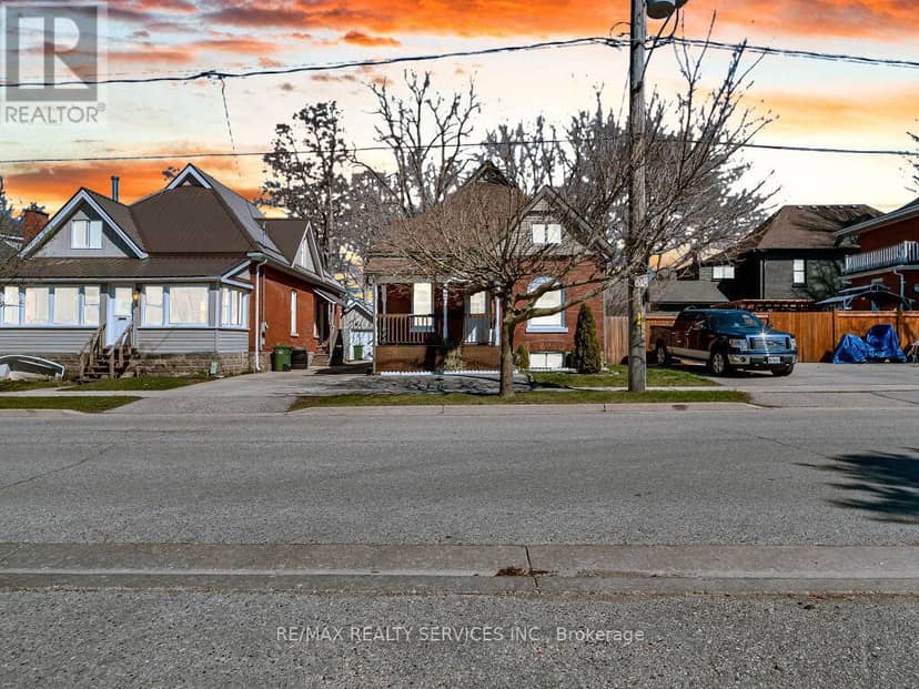 65 Moore Street — photo 1 of 40