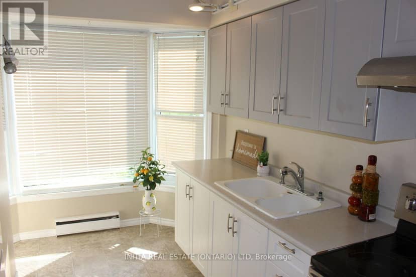 47 Arbour Glen Crescent, London East, photo 5