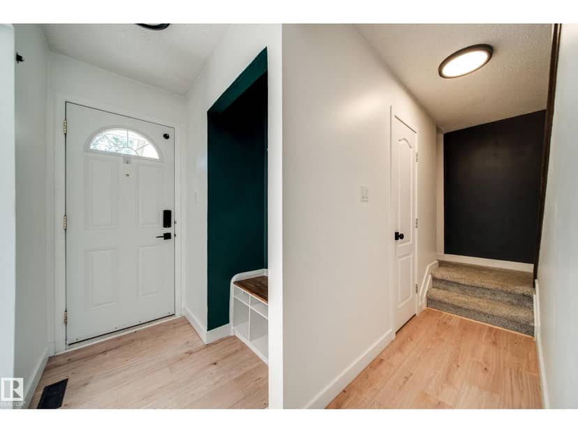 238 Grandin Vg — photo 14 of 39