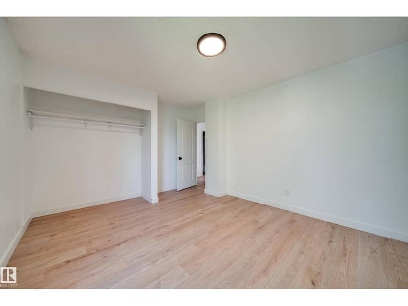 238 Grandin Vg — photo 25 of 39