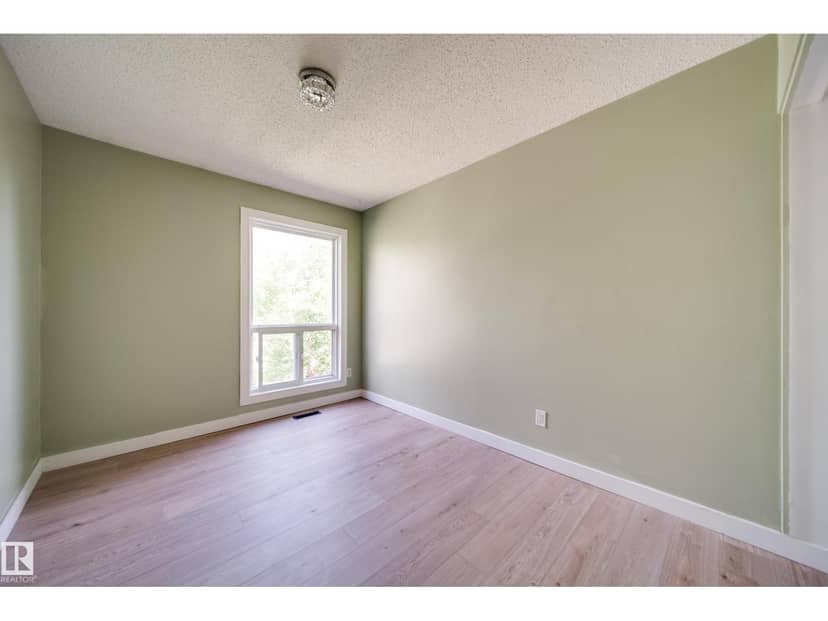 238 Grandin Vg — photo 21 of 39