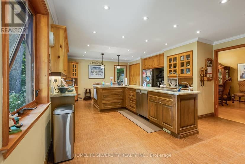 14728 Heritage Road — photo 18 of 40