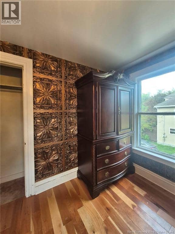 120 Pleasant Street — photo 9 of 40