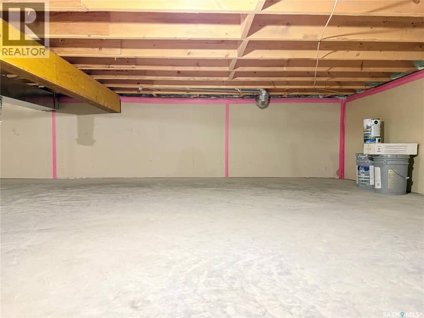 337 Railway AVENUE — photo 37 of 40