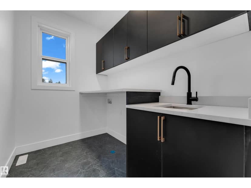 23 Sorel AV — photo 38 of 40