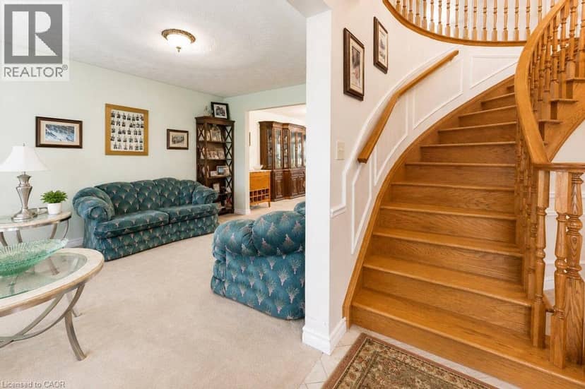 33 MARYVALE Avenue — photo 5 of 34