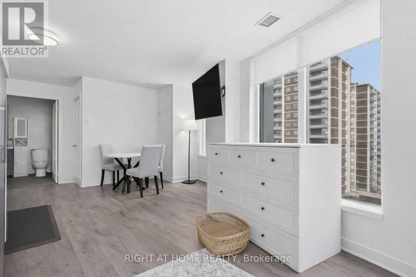 508 - 575 Bloor Street E — photo 10 of 34