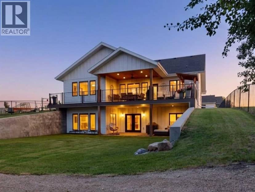 2 Marina Crescent, Rochon Sands