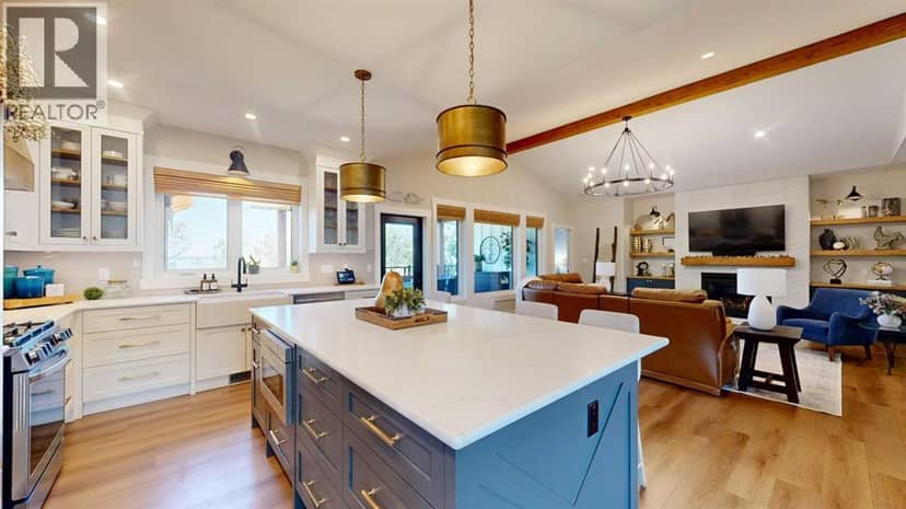 2 Marina Crescent, Rochon Sands, photo 8
