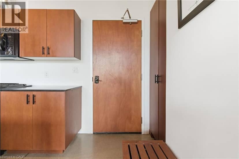 85 SPRUCE Street N Unit# 203 — photo 10 of 40