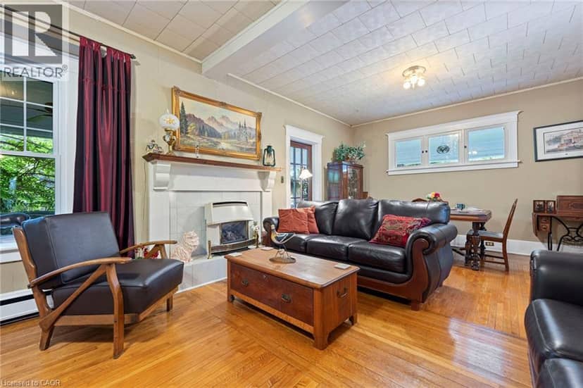1040 BAY Street — photo 12 of 40