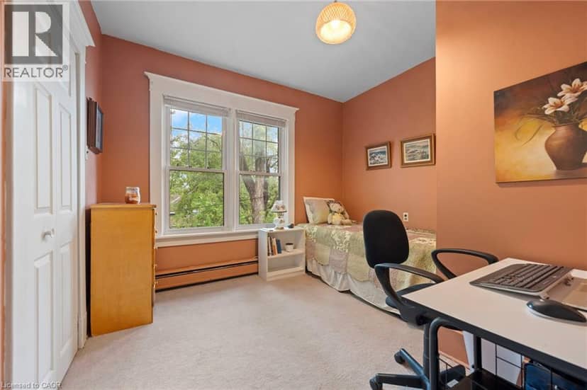 1040 BAY Street — photo 34 of 40