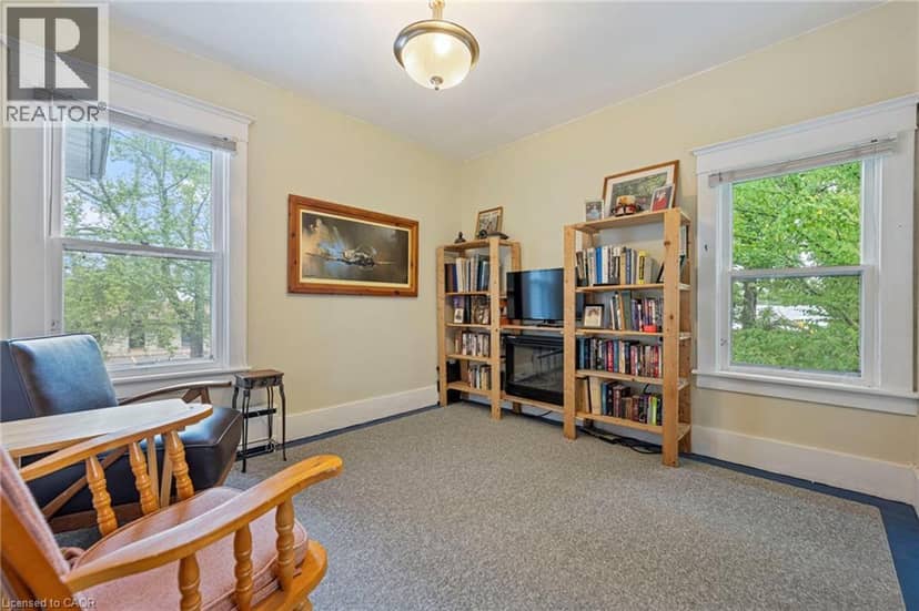1040 BAY Street — photo 38 of 40